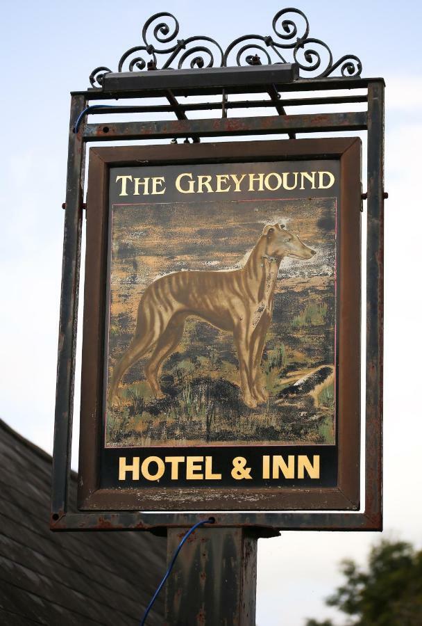 The Greyhound Inn And Hotel Usk Buitenkant foto